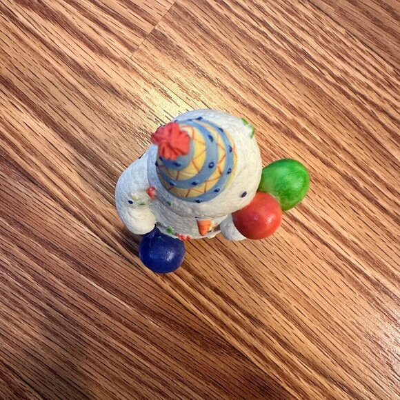 Snowonders by Sara's Attic "Birthday Bash" figure - Picture 5 of 10